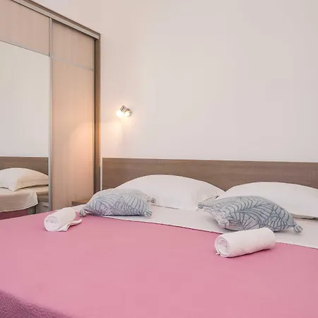 Apartments Maza-3