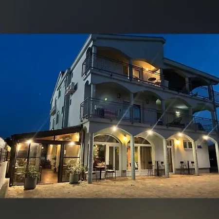 Apartments Maras-2