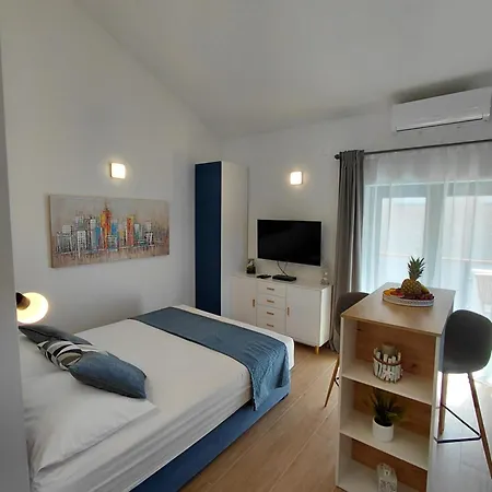 Lunaris Apartments-3