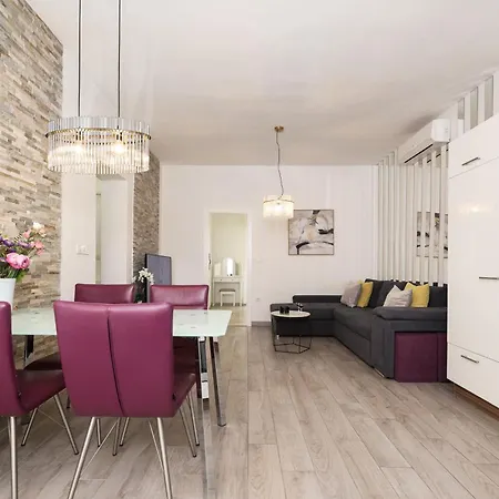 A'Marie Apartments Self Check-In-2