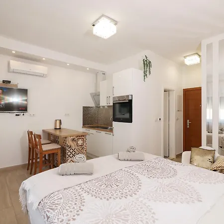 A'marie Apartments SELF CHECK-IN-3