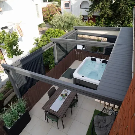 Apartment Paula With Private Jacuzzi And Parking- Near The Beach-2
