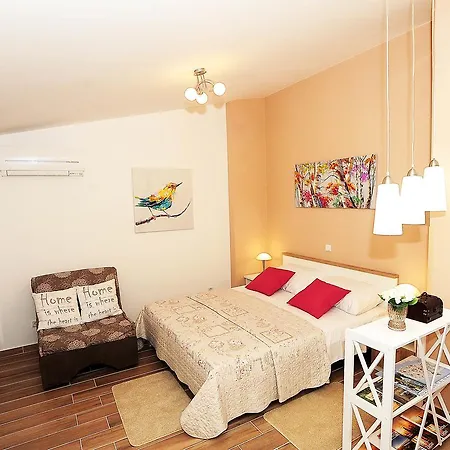 Top Center Zadar Studio Apartments-3