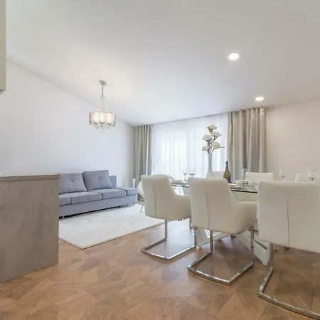 Luxury Piano Apartment-3