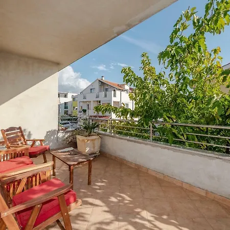 Romantic Oasis Apartments-3