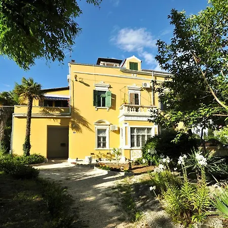 Apartments Villa Ida-2