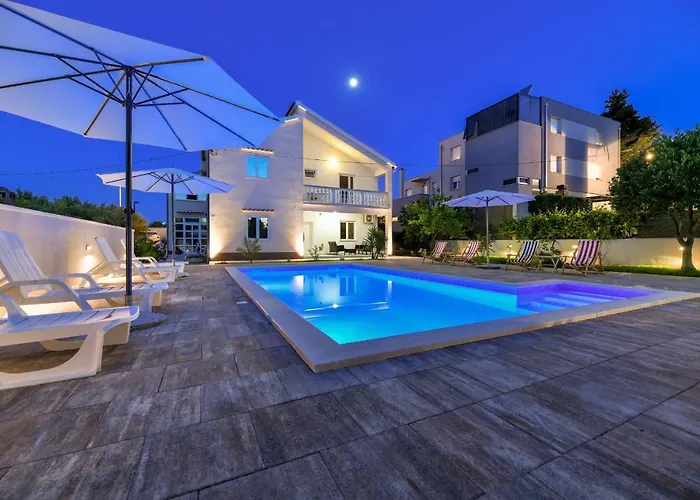 Ferienwohnung Pool House Luka Zadar