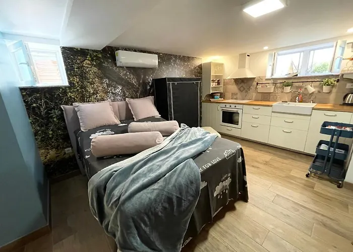 Studio Pod Room, Free Parking Zadar