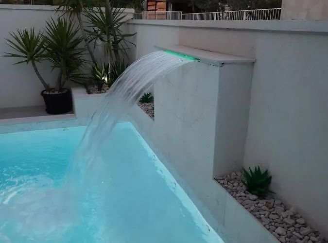 Apartments Benic With A Heated Pool Zadar