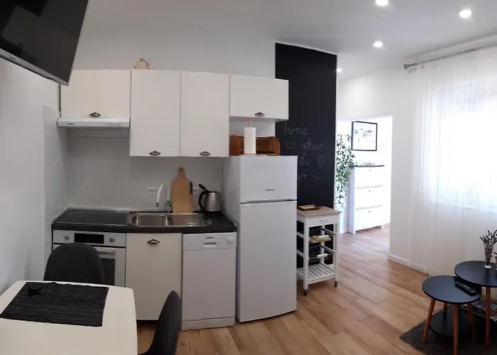 Lili Apartment In Zadar Pet Friendly, Free Parking