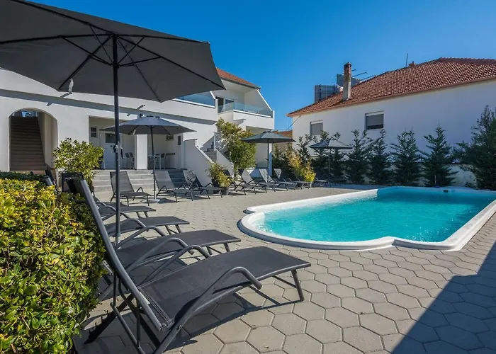 Ferienwohnung Royal Choice With Pool Zadar