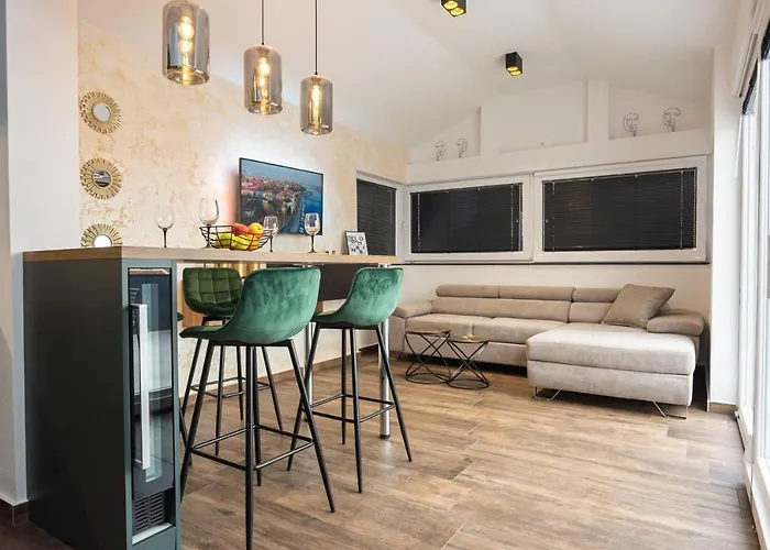 Apartment 88 - Rooftop Jacuzzi & Terrace Zadar