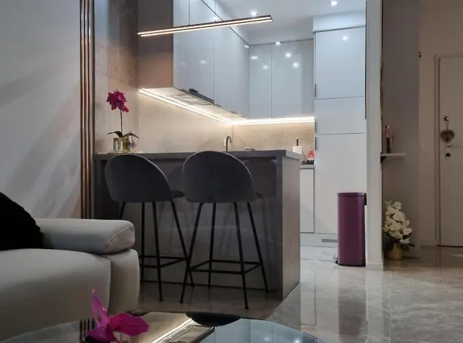Superb Apartment "50Shades" With Balcony And Free Parking In The Garage Zadar