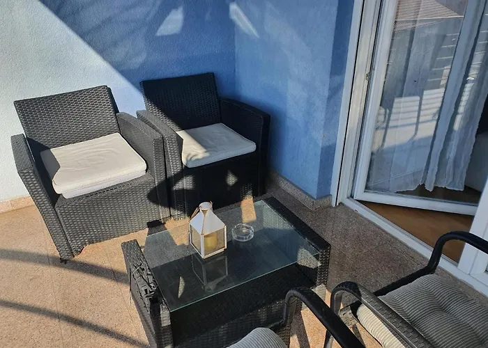 Cozy Two-Bedroom Apartment Zadar