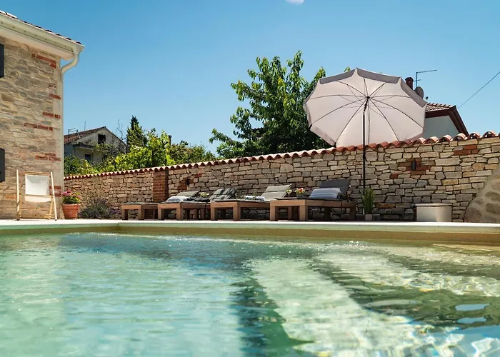Vi la Mare - Mediterranes Apartment-Feeling mit Poolgenuss Zadar