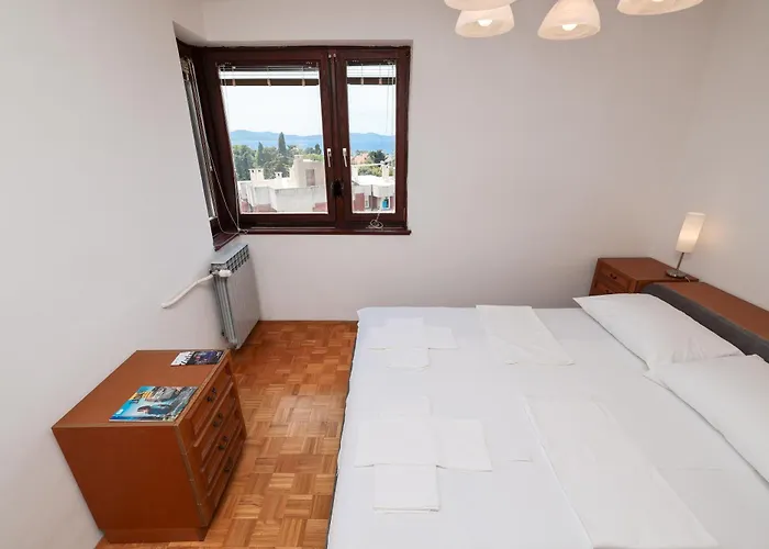 Three Bedroom Apartment Tesla Maraska Zadar