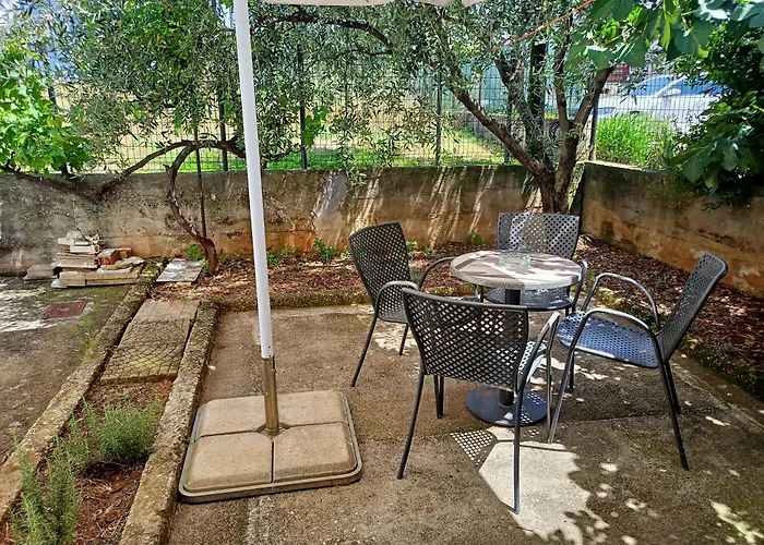 Apartment Tomas,,,Spacious House With Private Parking,Terrace,5G Internet,,,,, Zadar
