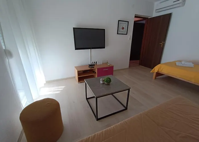 Apartments Toni Zadar