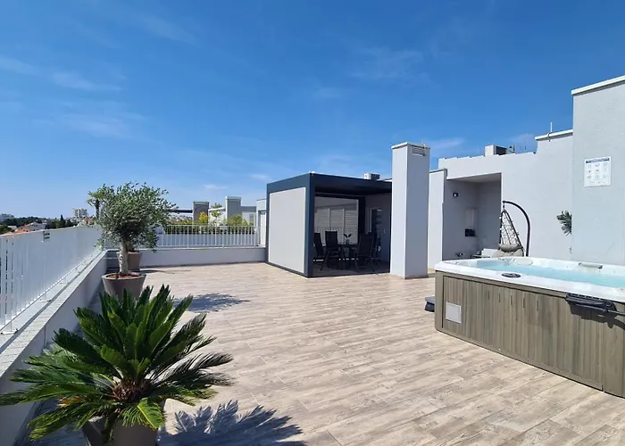 Ferienwohnung Zadar Sunset Penthouse With Spectacular View And Jacuzzi