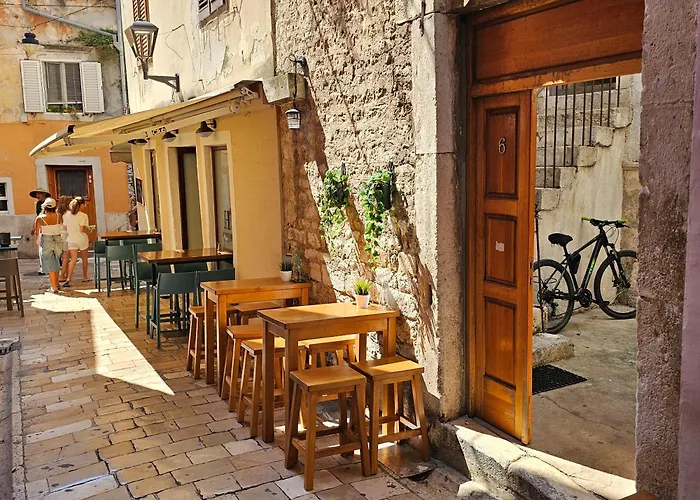 Jadran - 2 Bedroom Apt For 6 People Zadar