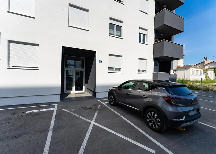 Flora & Dita With Free Private Parking Zadar