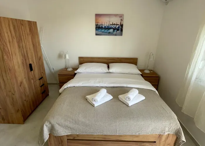 Modern Studio Apartment Tome With Terrace, Free Parking & Wi-Fi, Zadar