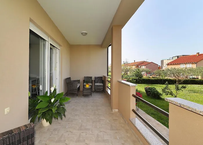 Apartman Lili sa privatnim parkingom Zadar