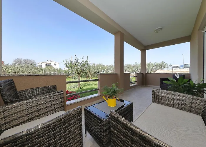 Apartman Lili sa privatnim parkingom Zadar