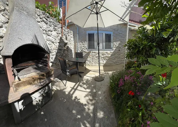 Eleonora Apartments Free Parking, Garden & 5 Min To Beach Zadar