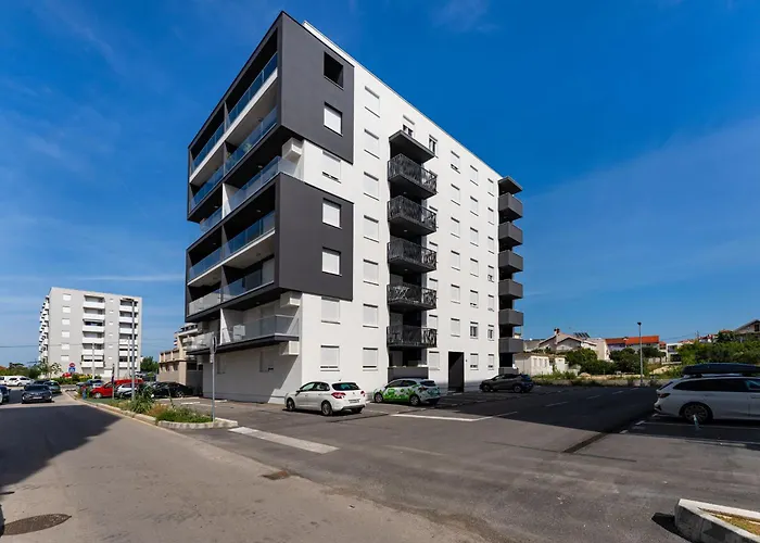 Flora & Dita With Free Private Parking Zadar