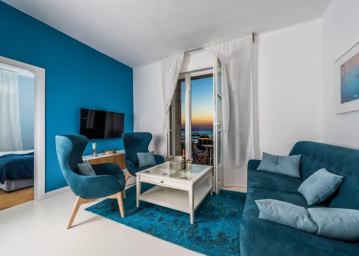 Aquamarine Sea View Apartment Zadar