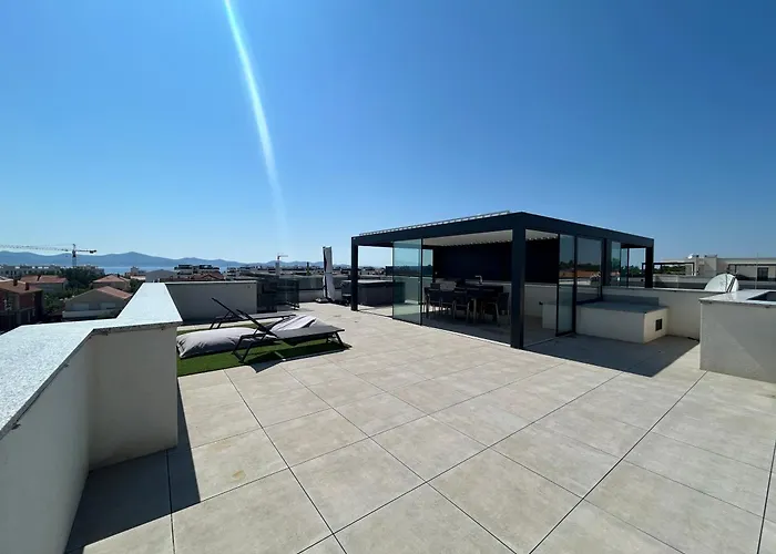 Fux Luxury Rooftop Terrace Jacuzzi & Bbq Zadar