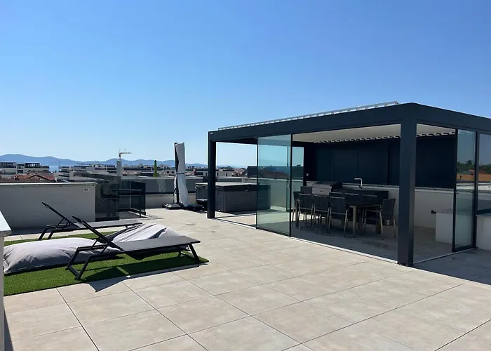Fux Luxury Rooftop Terrace Jacuzzi & Bbq Zadar