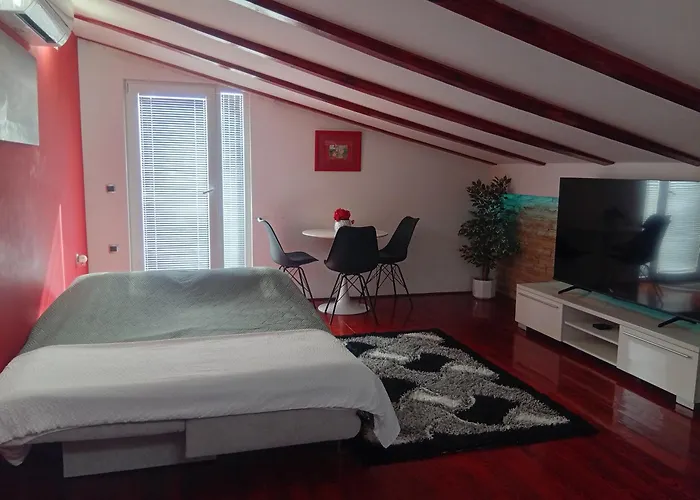 Apartments Benic With A Heated Pool Zadar