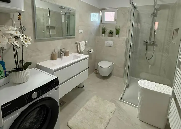 Apartment Monika - Private Terrace & Parking Zadar