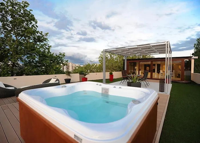 Ferienwohnung Feel Good Penthouse With Jacuzzi Zadar