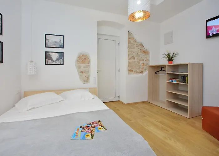 Guverna New City Accommodation Zadar