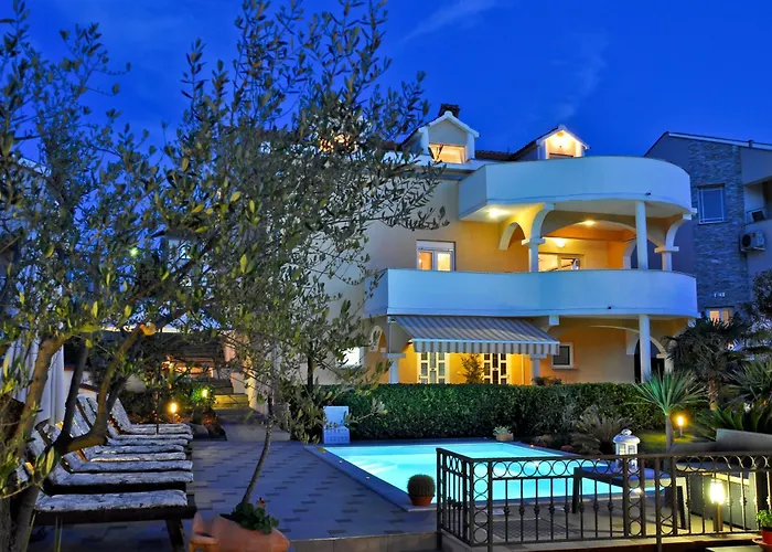 Villa Vanilla With Heated Pool Zadar