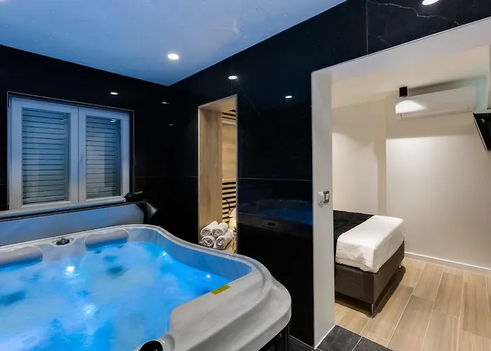 Downtown Marcius Luxury Apartment With Jacuzzi & Sauna Zadar