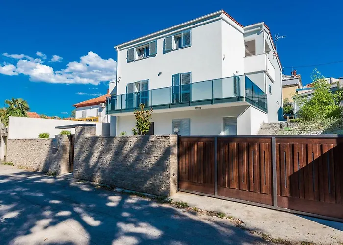 Apartments Ena Zadar